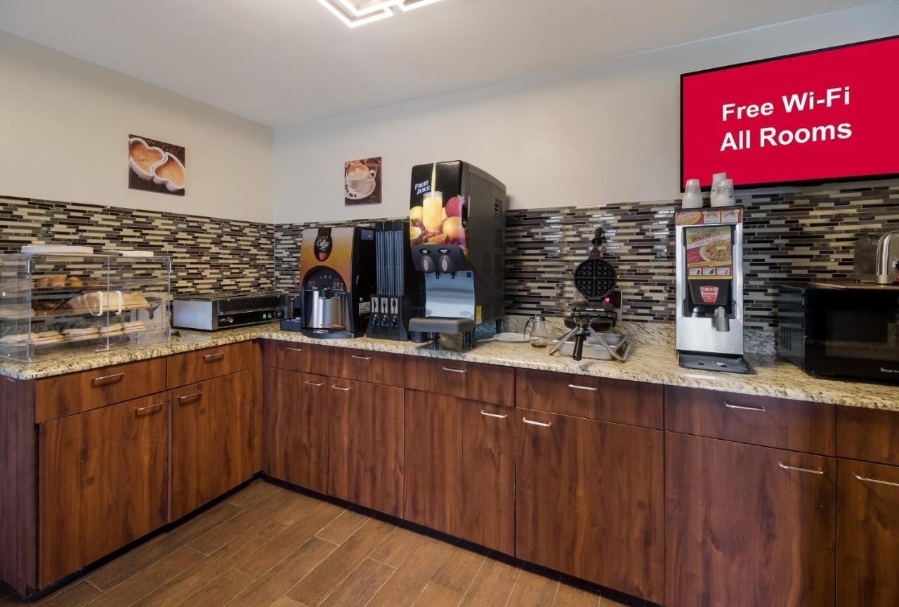 Red Roof Inn & Suites Jackson, Tn Buitenkant foto