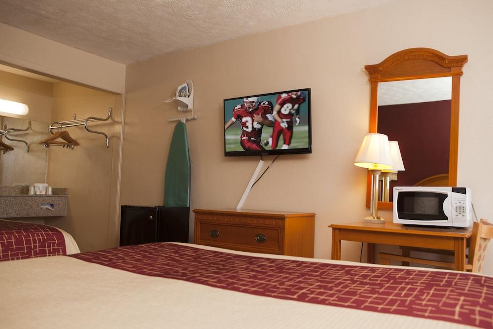 Red Roof Inn & Suites Jackson, Tn Buitenkant foto